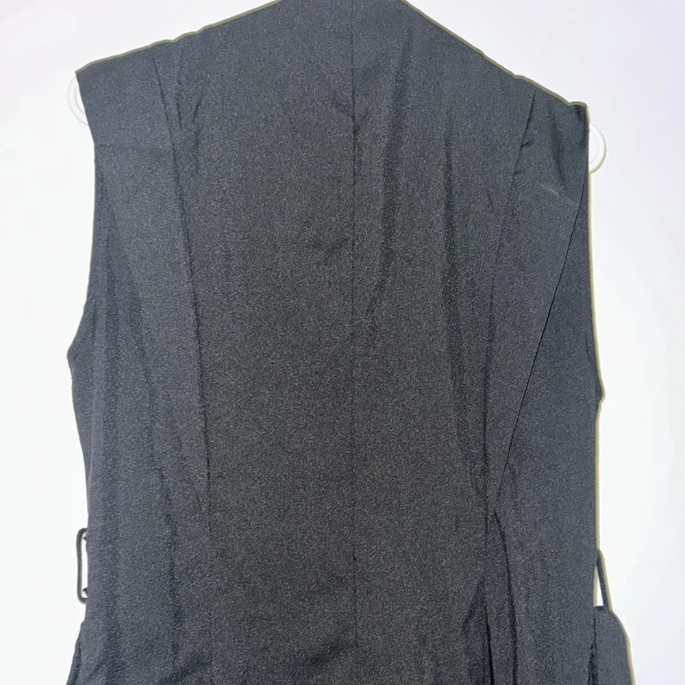 Black Sleeveless Dress - Picture 4 of 4